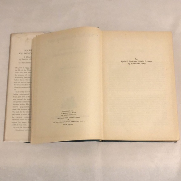 Book Soldier of Democracy Dwight Eisenhower Biography - Picture 5 of 12